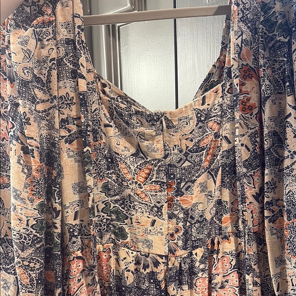 Floral Print Long Sleeve Dress - Picture 8 of 8